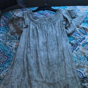 Lovely tunic with off the shoulder capability